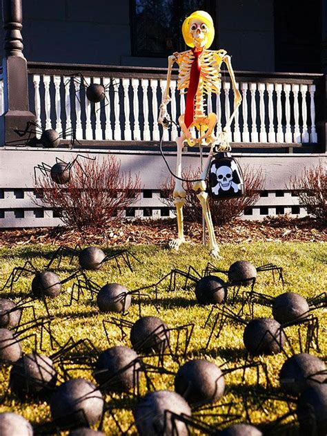 funny skeleton yard decorations